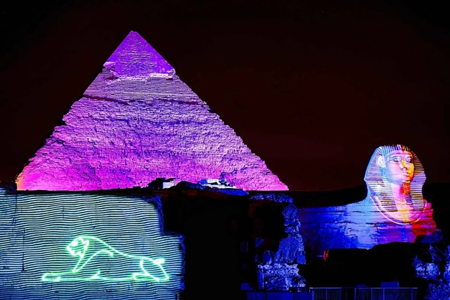 Spettacolo di suoni e luci alle Piramidi di Giza